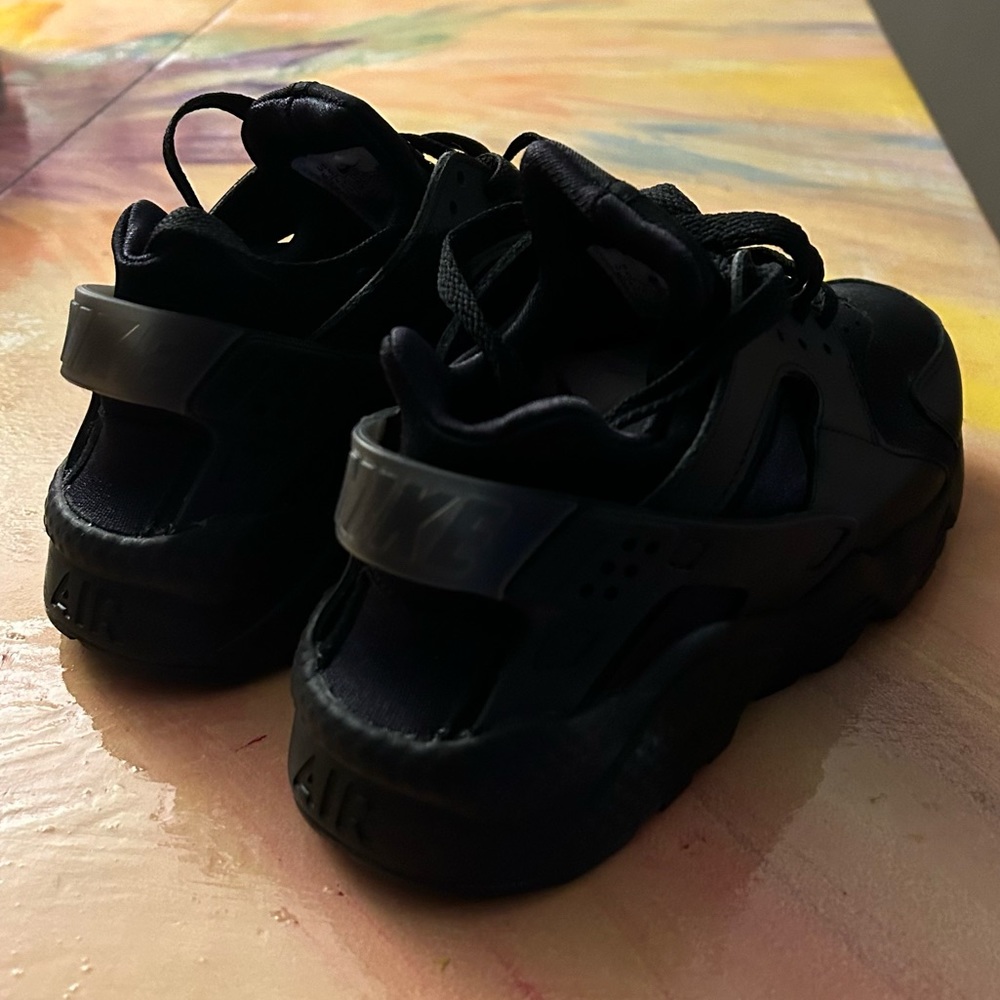 Nike Air Huarache Casual Shoes - Picture 4 of 14